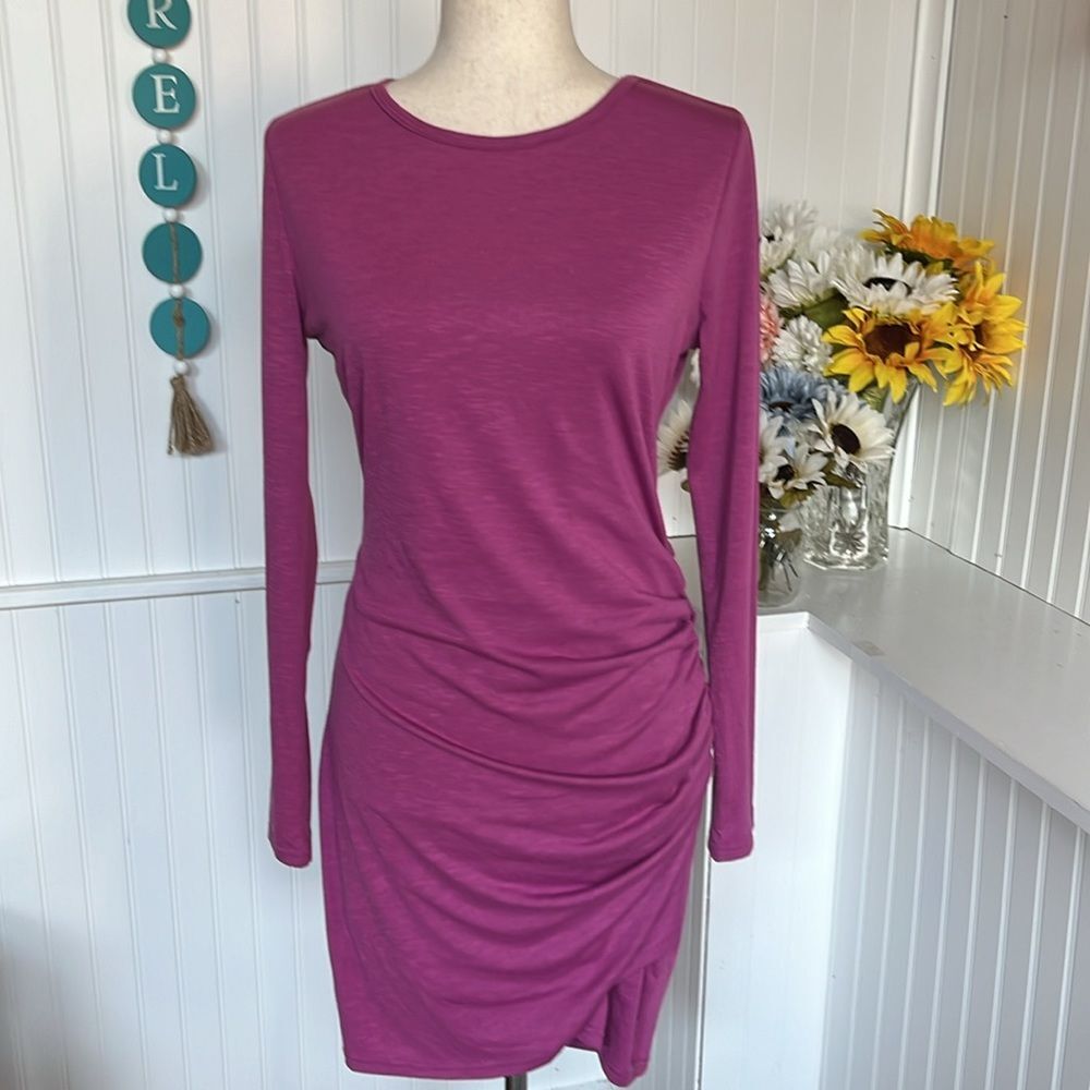 Fuchsia-Pink Long Sleeves Ruched Side